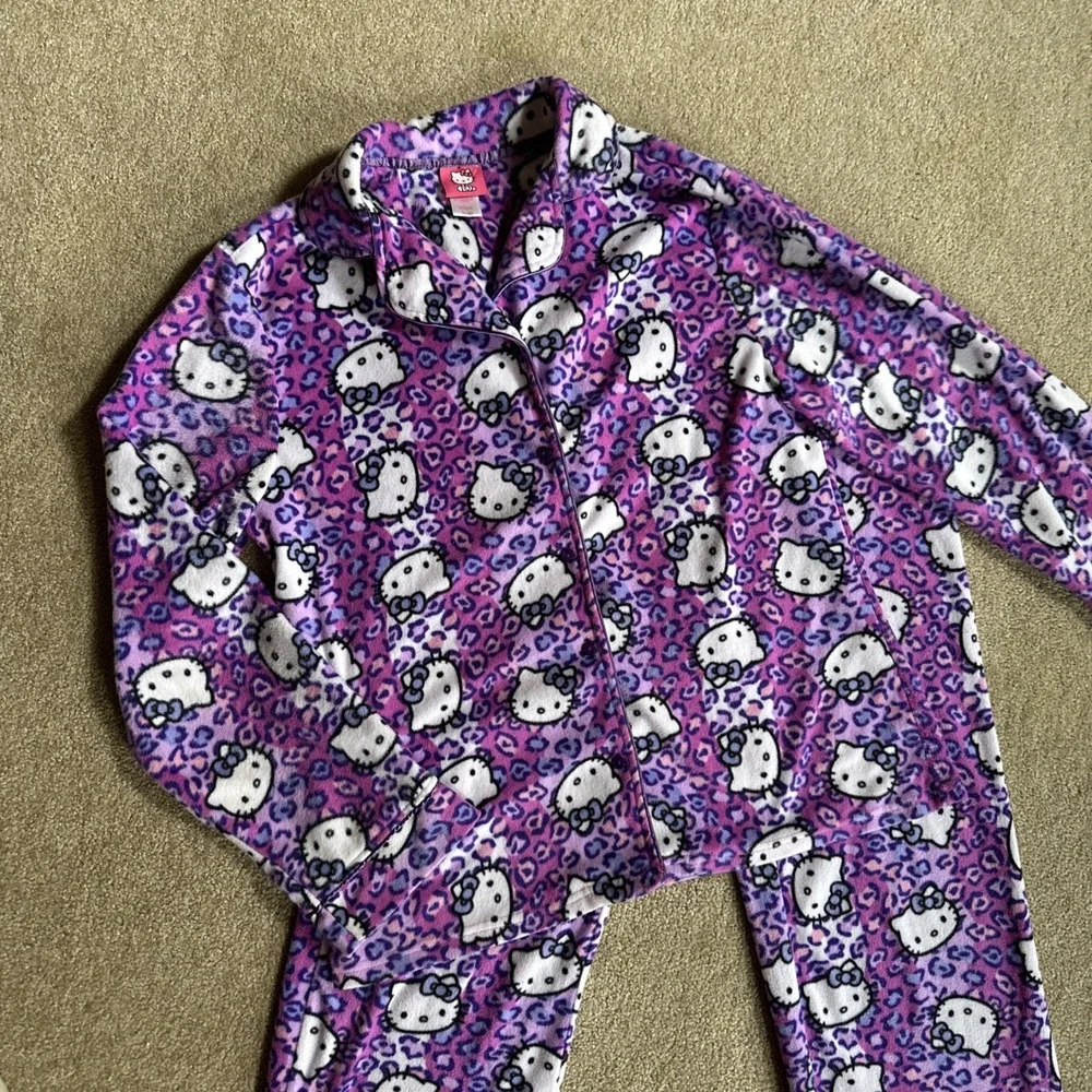 Hello Kitty Pink /Purple Striped Pajama 2 Piece Set Girls Size XL‎ Sanrio fleece